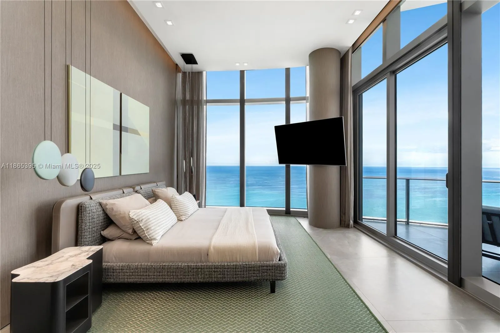 15701 Collins Ave, #4802