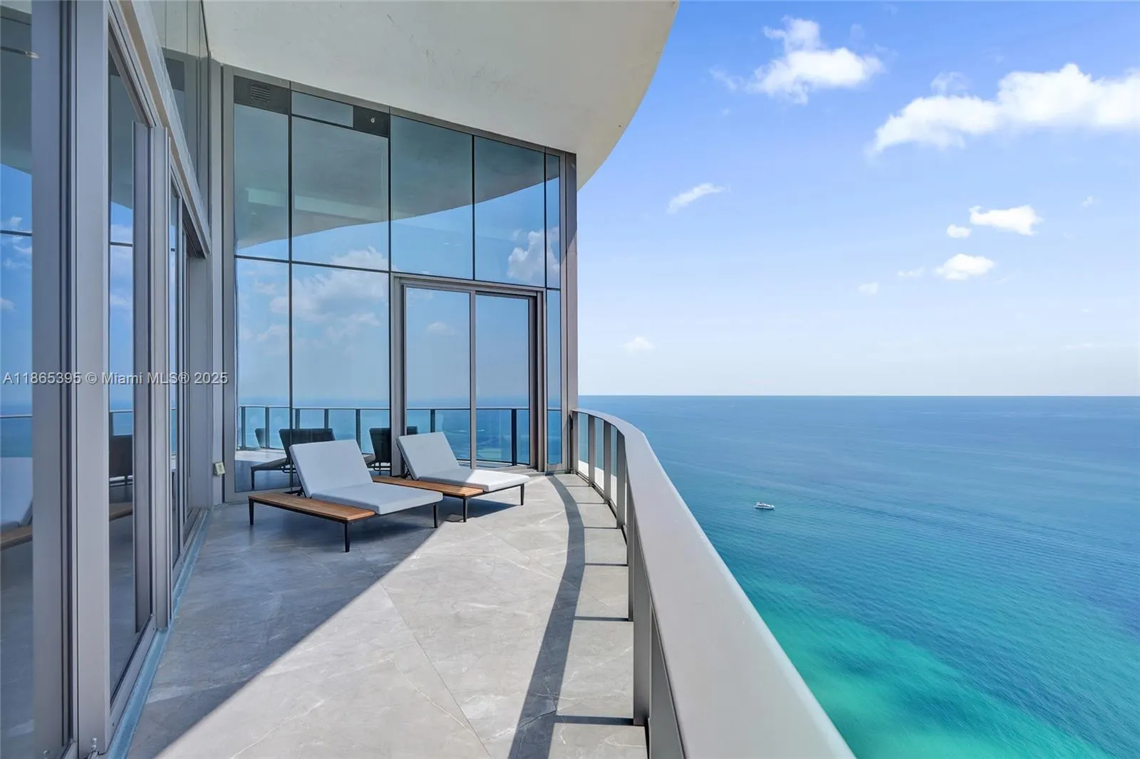 15701 Collins Ave, #4802