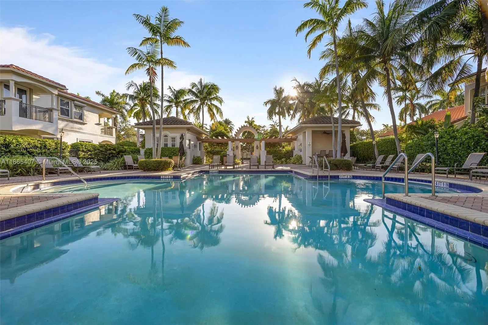 1384 Harbor View W