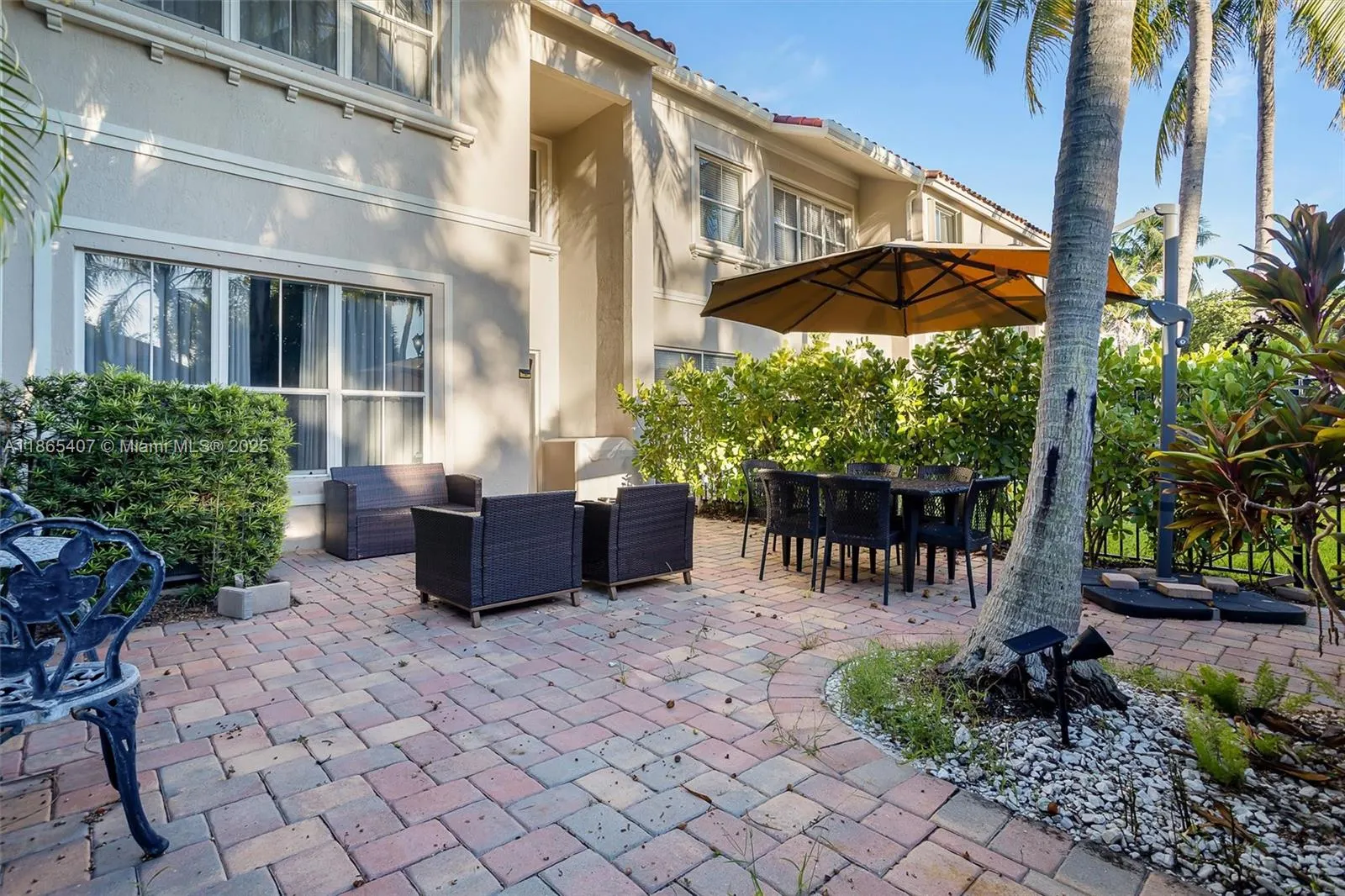 1384 Harbor View W