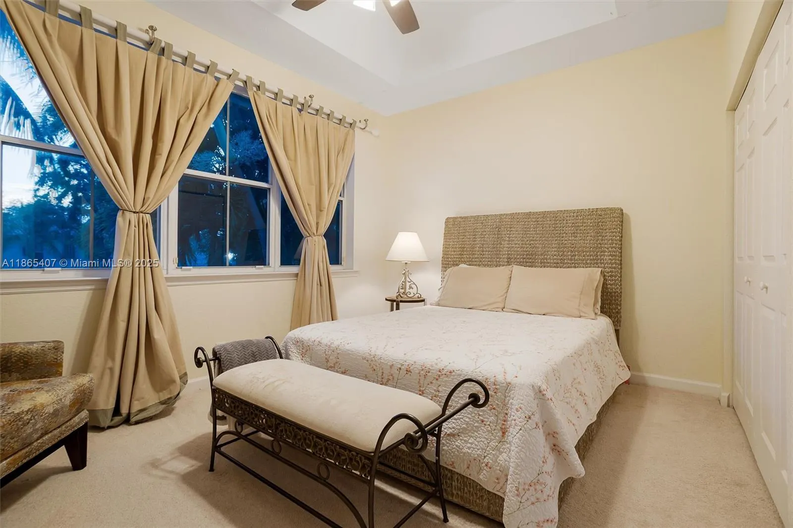 1384 Harbor View W