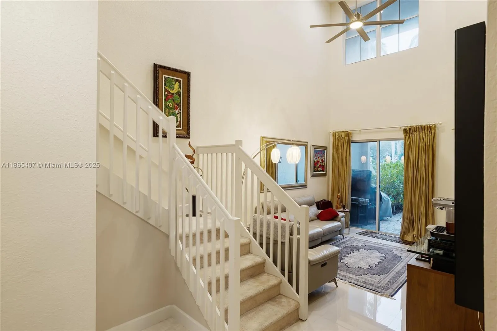 1384 Harbor View W