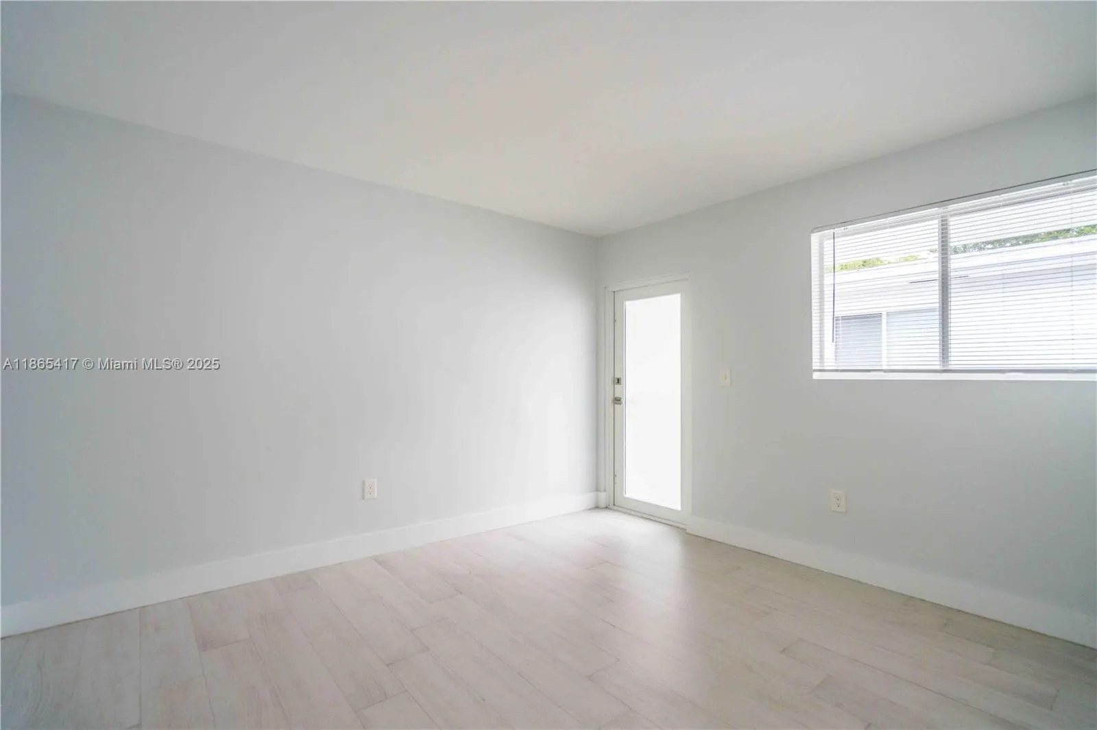 465 NE 59th St, #25