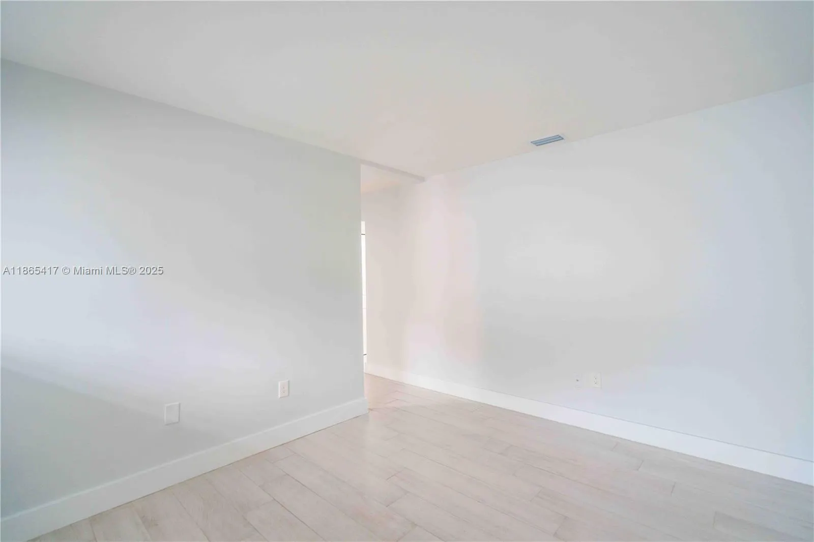 465 NE 59th St, #25