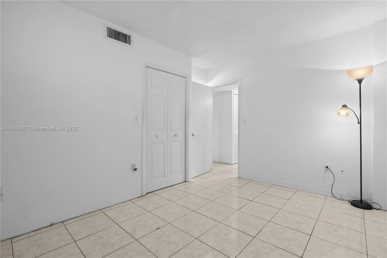 3030 Marcos Dr, #T203