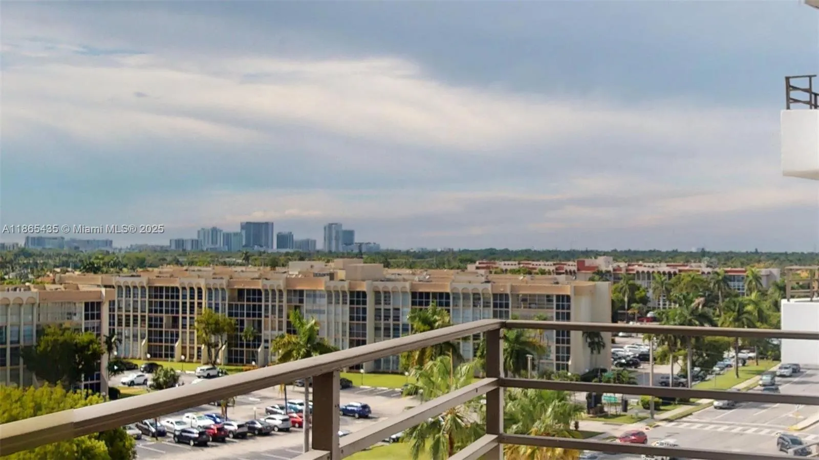 600 Three Islands Blvd, #607