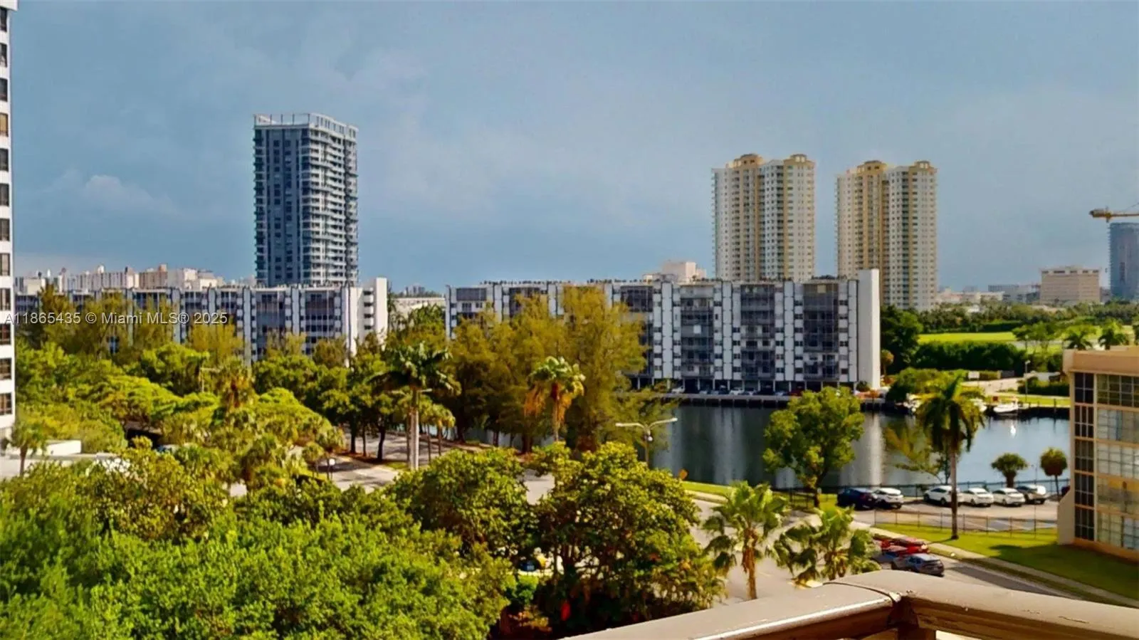 600 Three Islands Blvd, #607