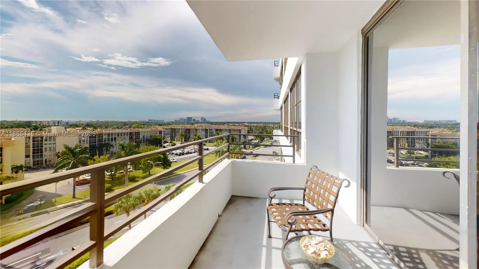 600 Three Islands Blvd, #607