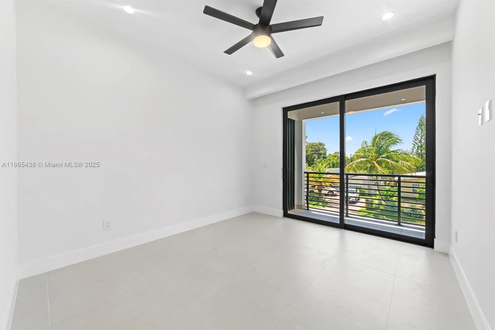 1320 NE 16th Ave, #B