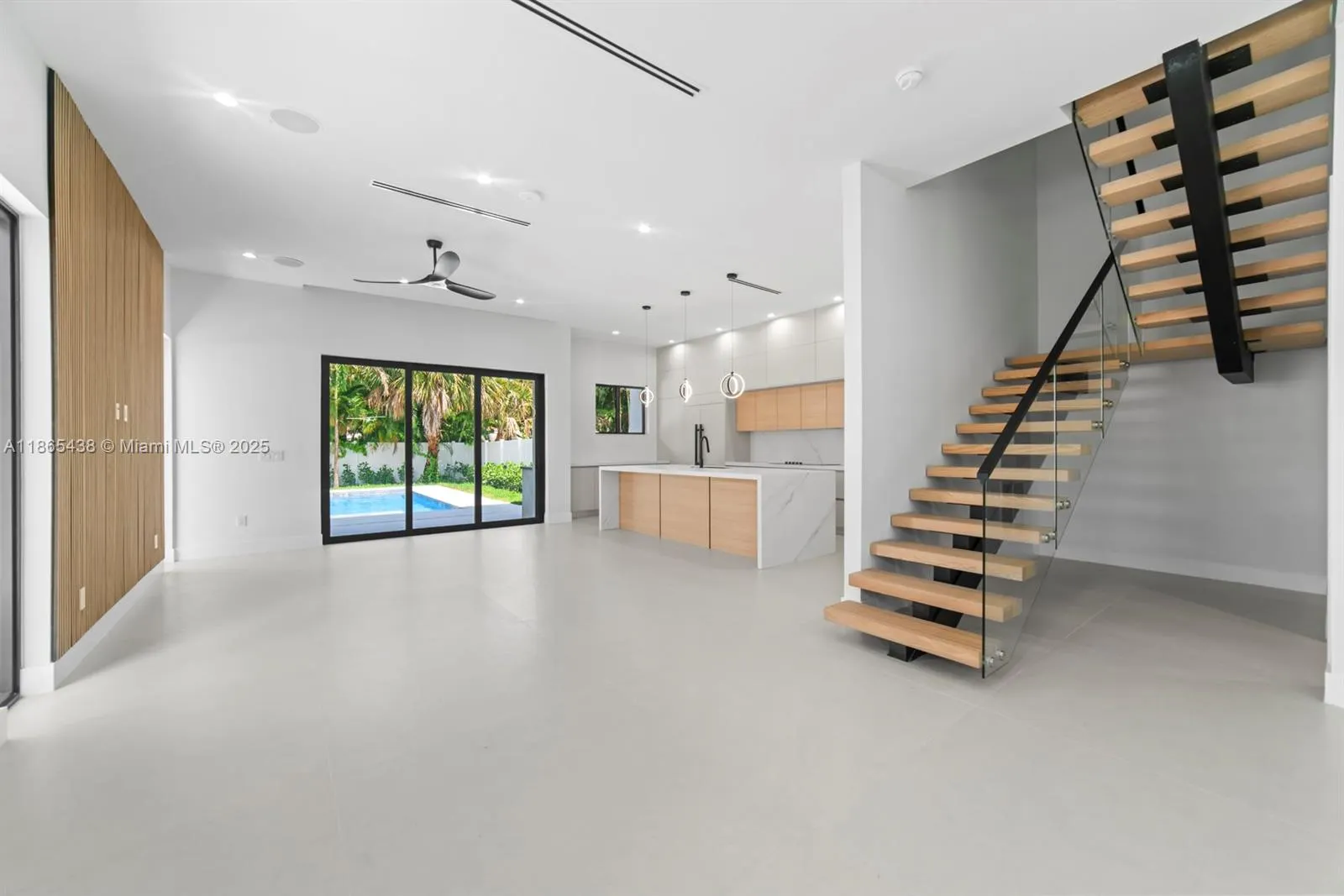 1320 NE 16th Ave, #B