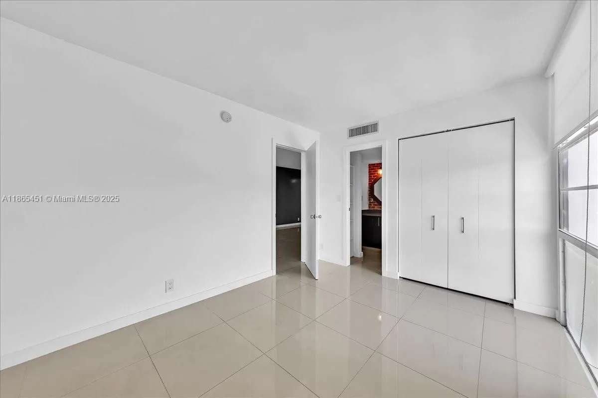 3101 N Country Club Dr, #512