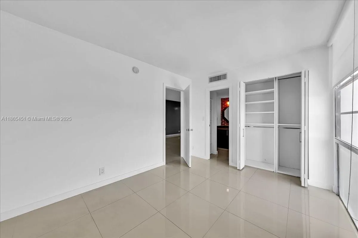 3101 N Country Club Dr, #512