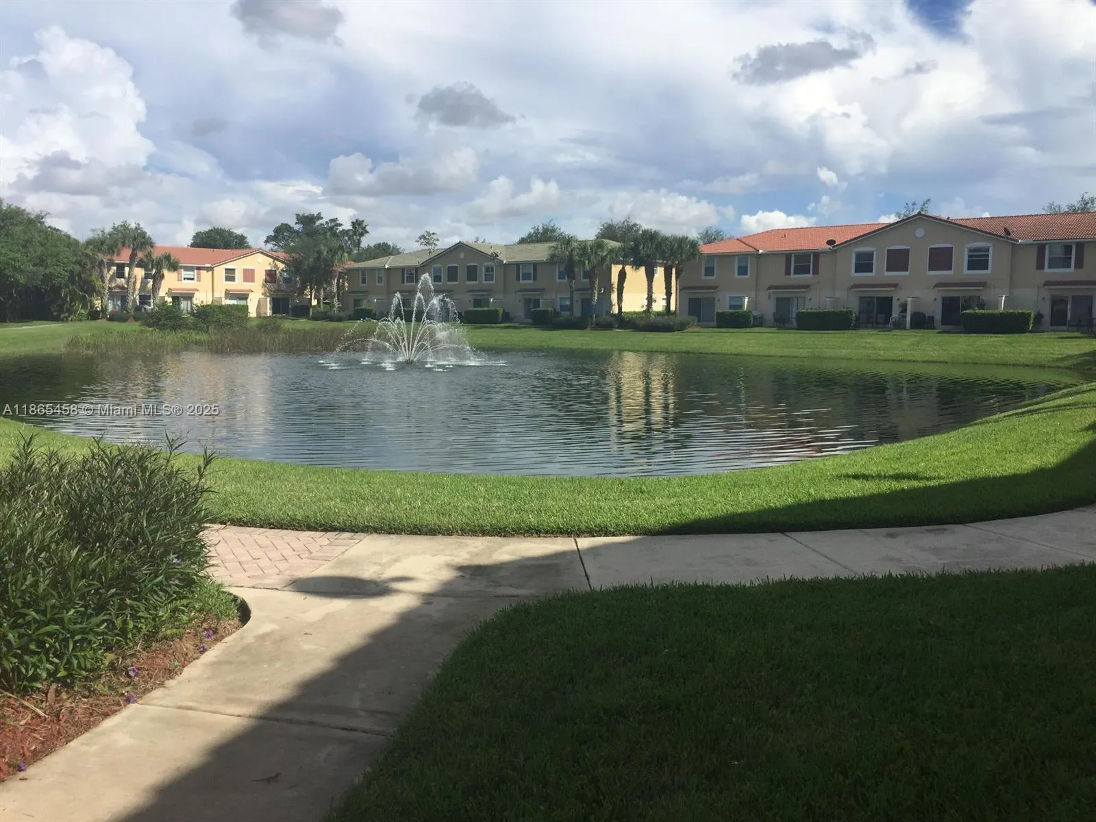 22182 Majestic Woods Way, #1103