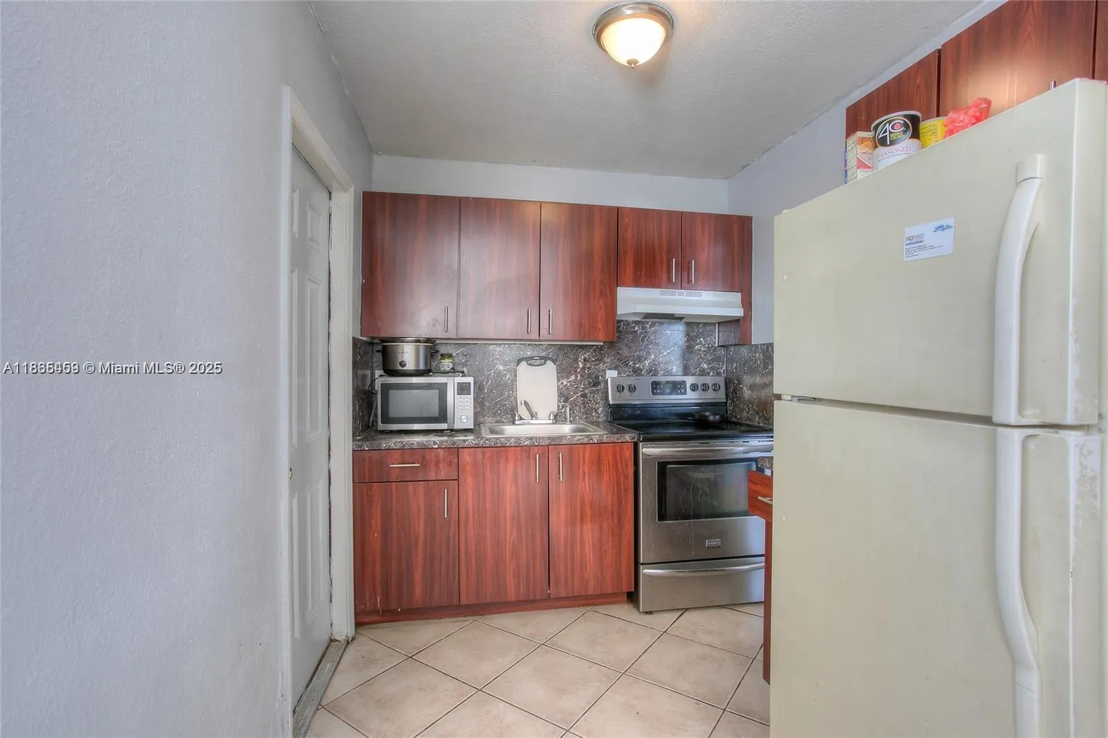 3030 NW 13th St