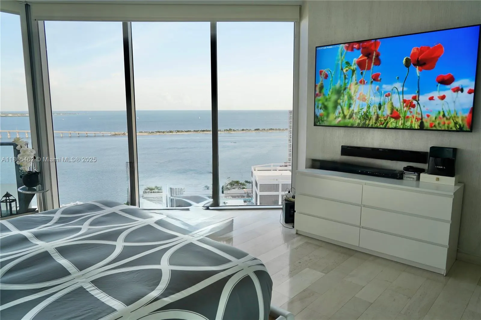 1300 Brickell Bay Dr, #3701