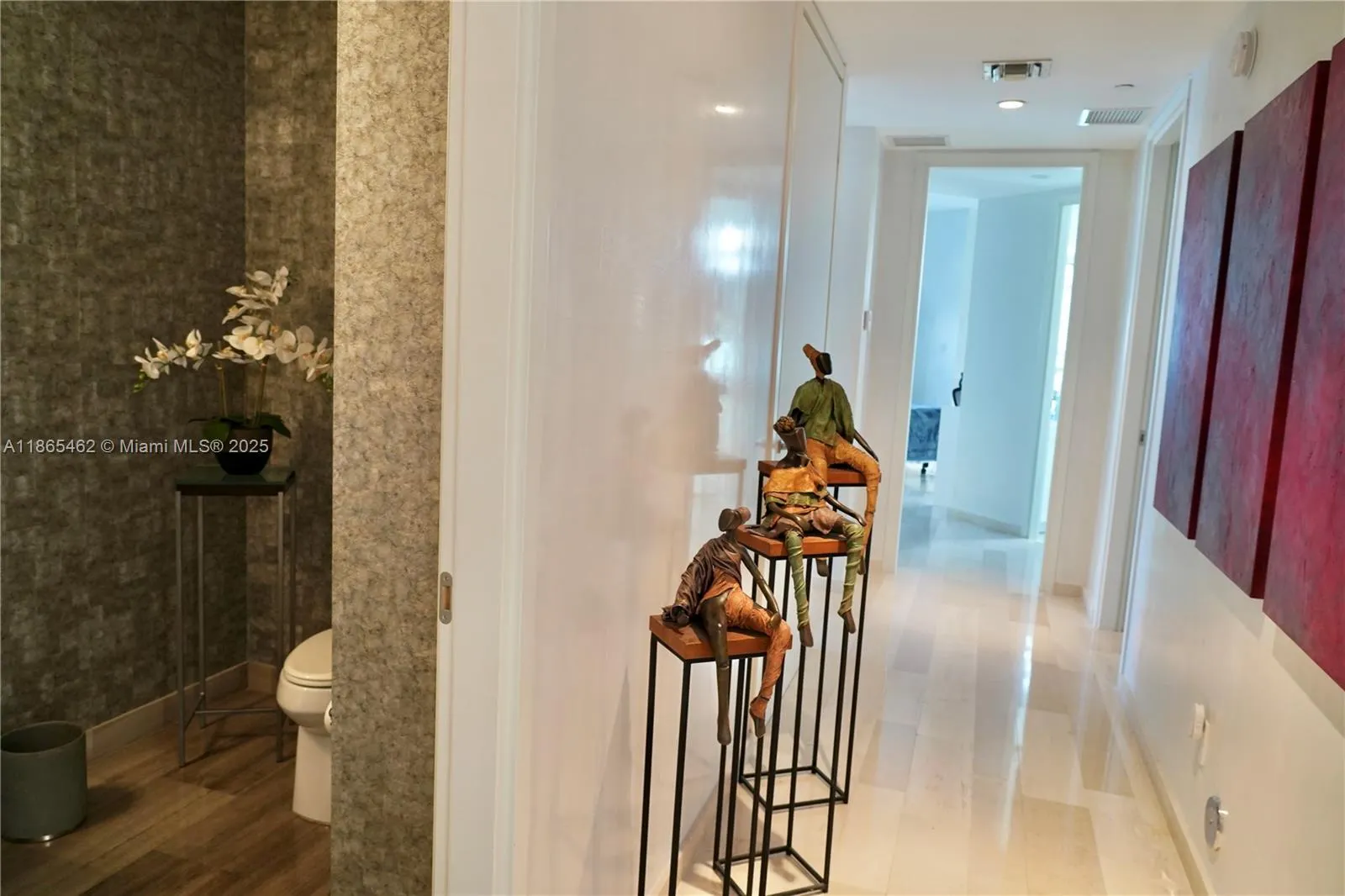 1300 Brickell Bay Dr, #3701