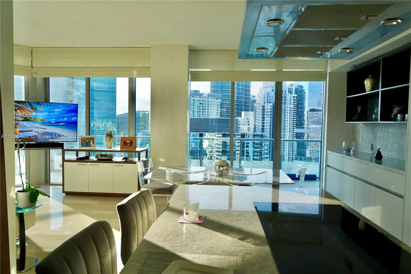 1300 Brickell Bay Dr, #3701