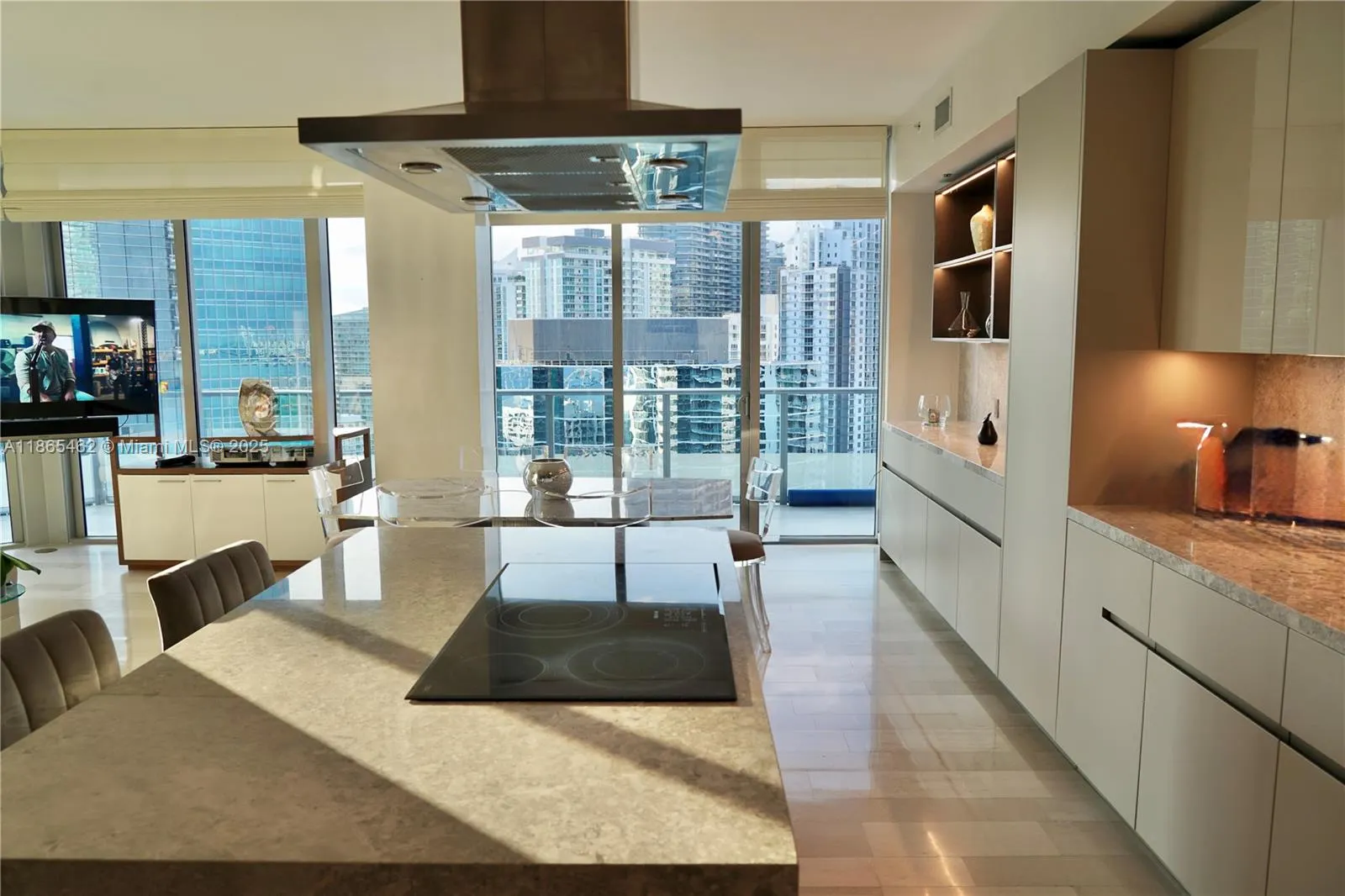 1300 Brickell Bay Dr, #3701