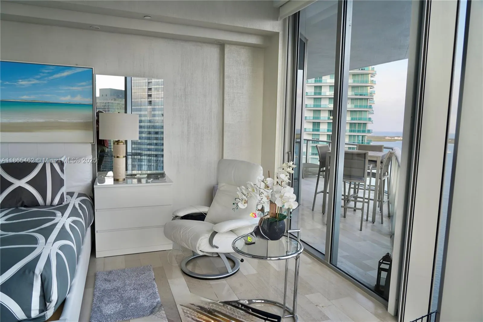 1300 Brickell Bay Dr, #3701