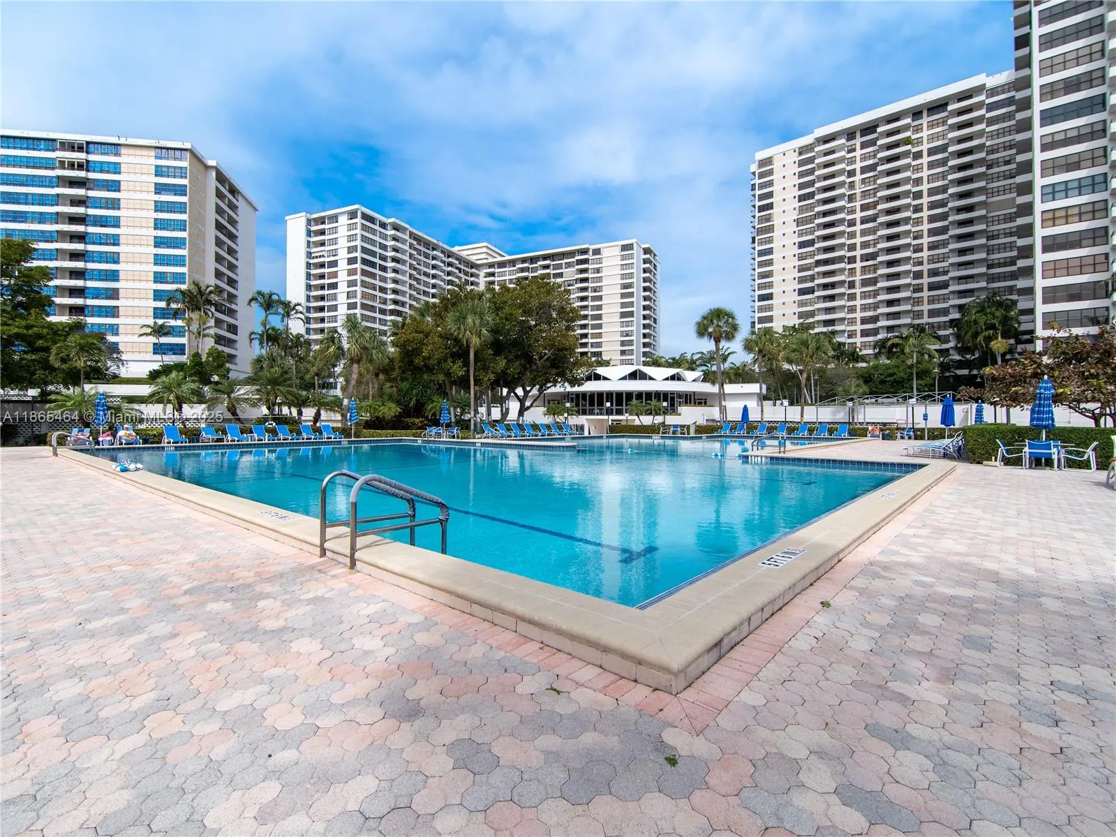 2500 Parkview Dr, #2312