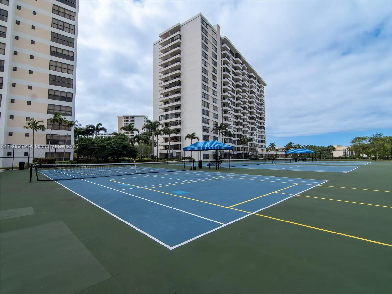 2500 Parkview Dr, #2312