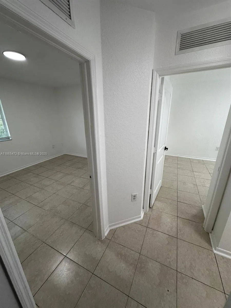 941 SW 6th Pl