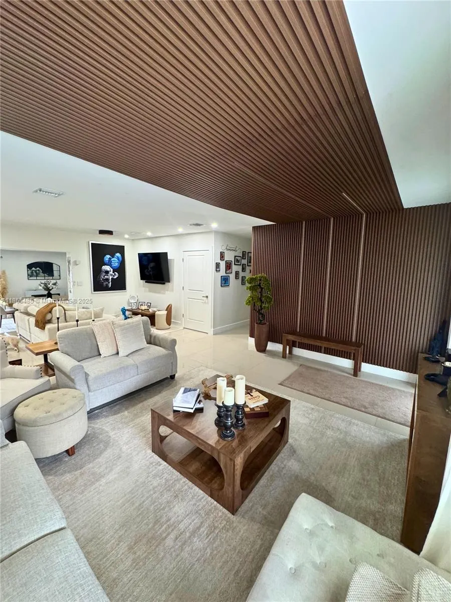961 Swan Ave, #0
