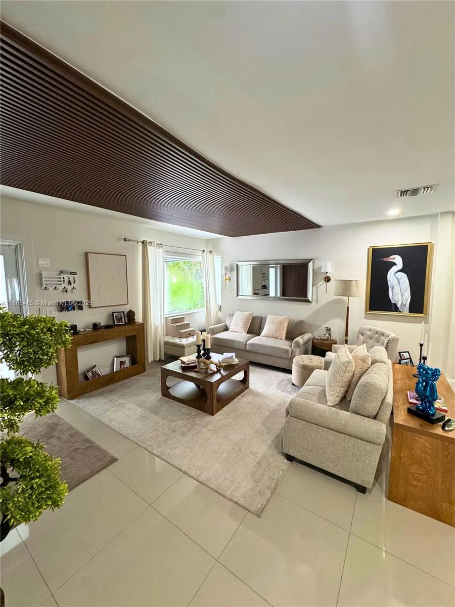 961 Swan Ave, #0