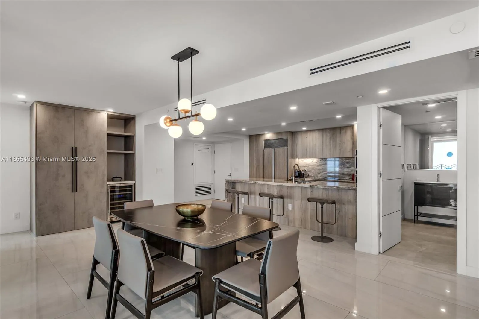 1500 Ocean Drive, #1003