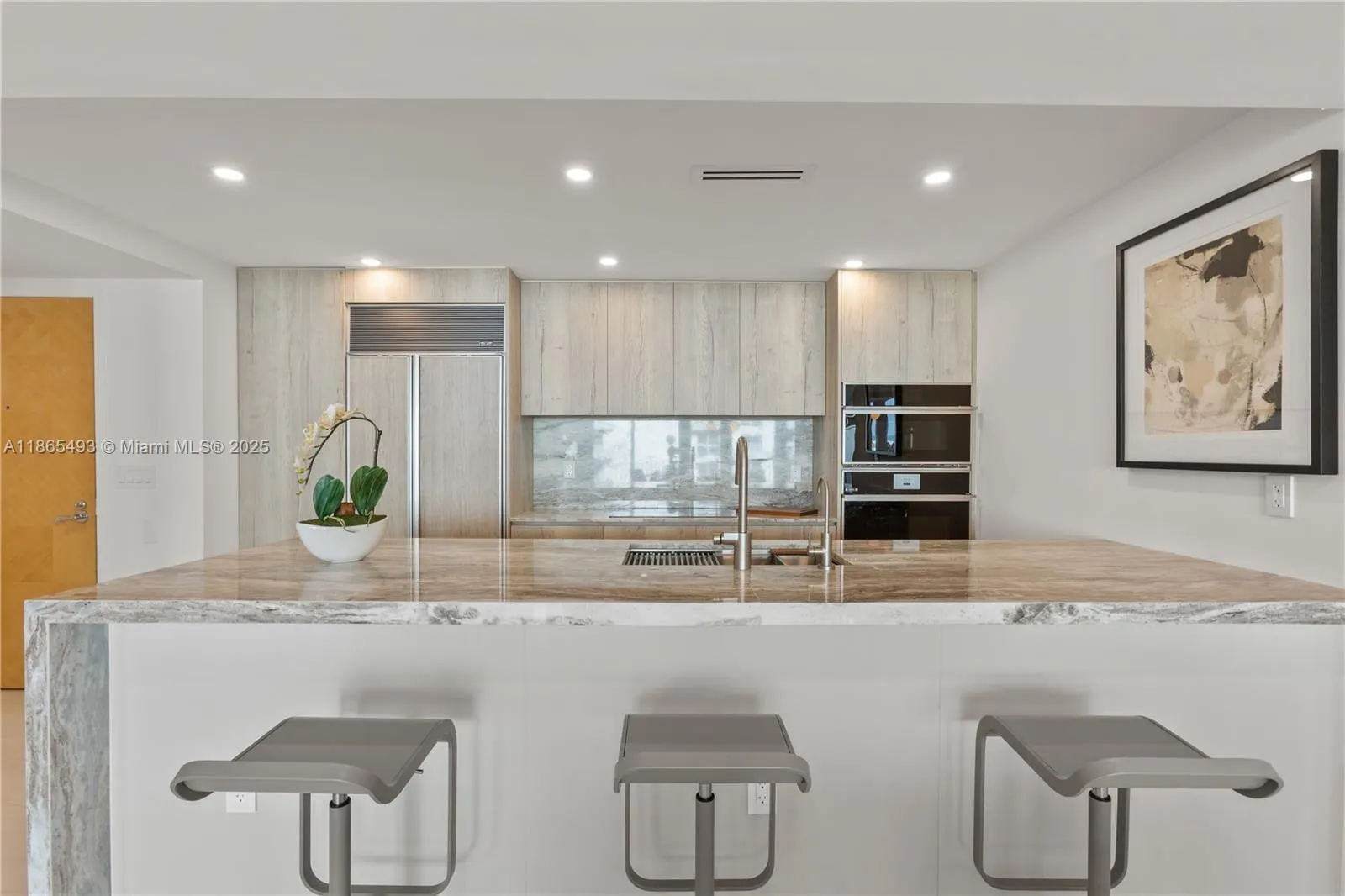 1500 Ocean Drive, #1003