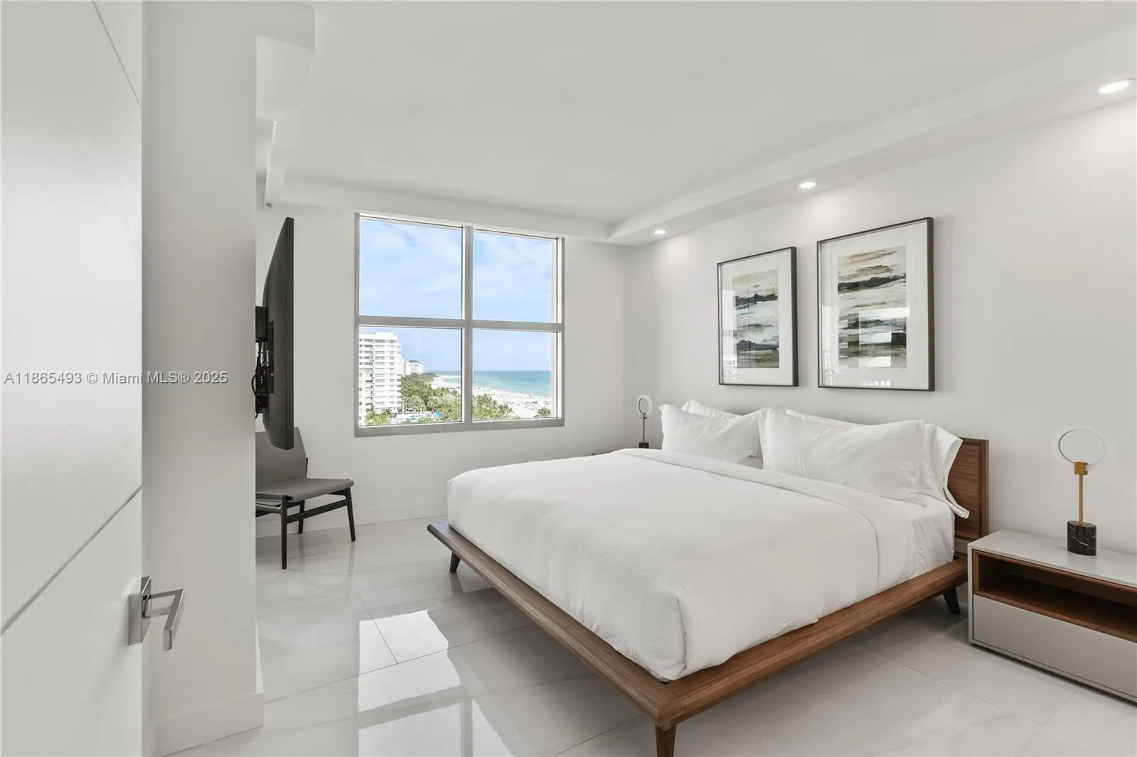 1500 Ocean Drive, #1003