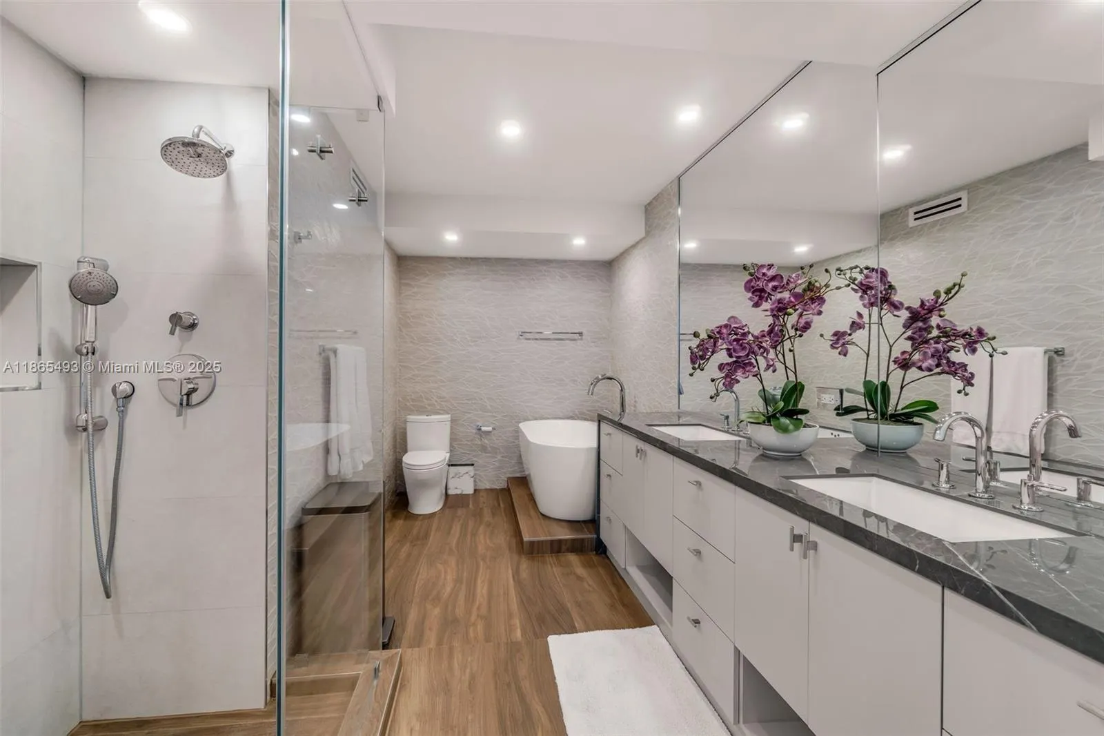 1500 Ocean Drive, #1003