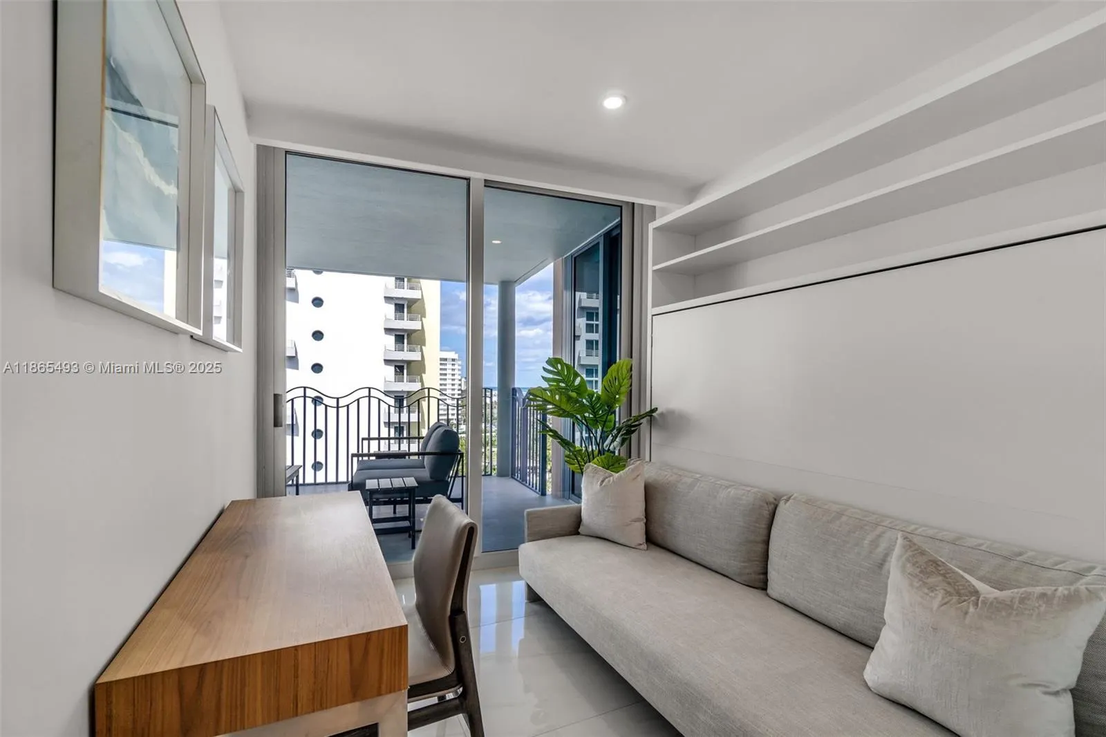 1500 Ocean Drive, #1003