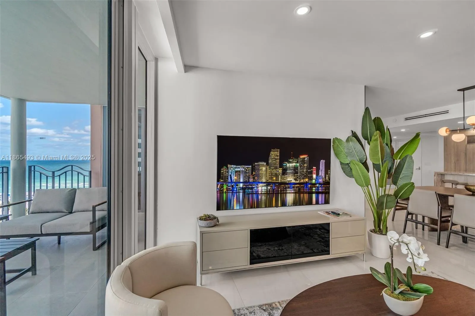 1500 Ocean Drive, #1003