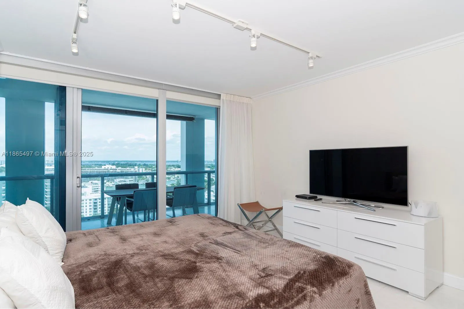6799 Collins Ave, #CPH06