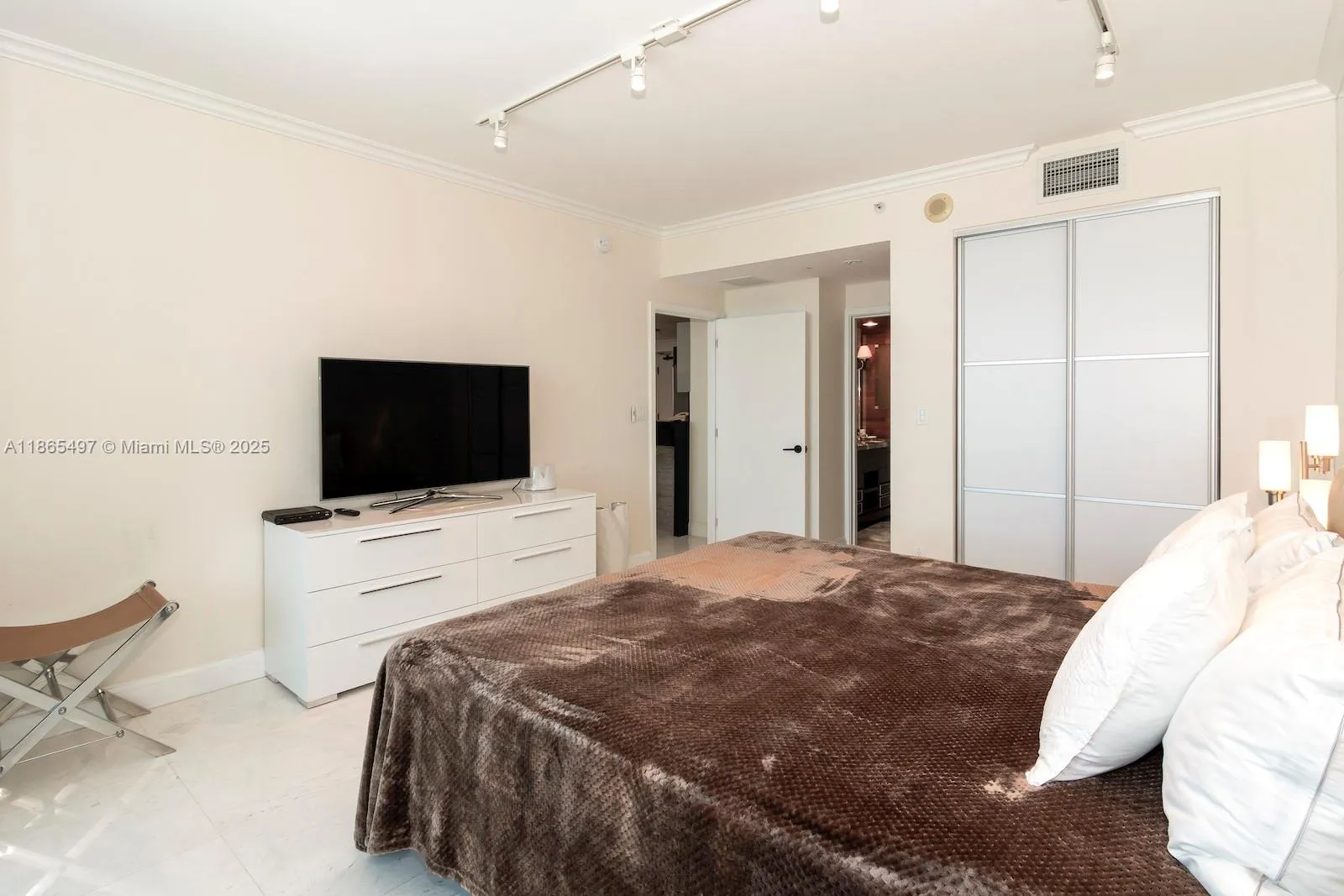 6799 Collins Ave, #CPH06
