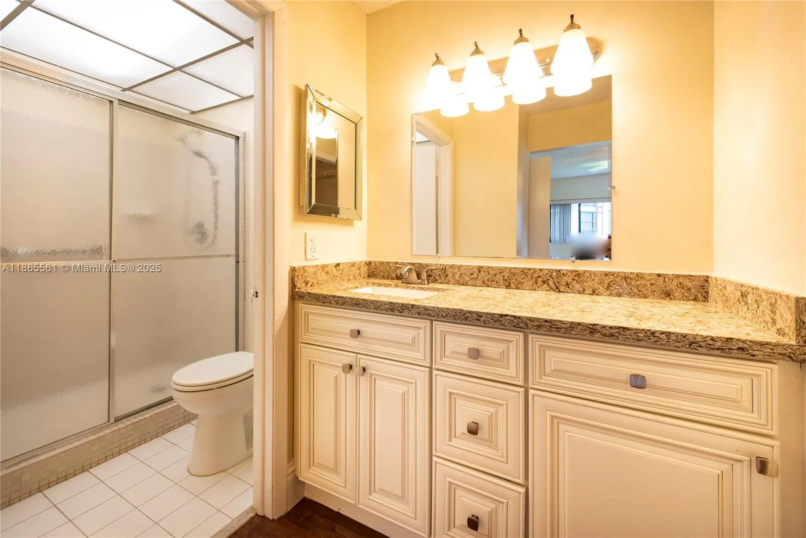 9522 N Belfort Cir, #106