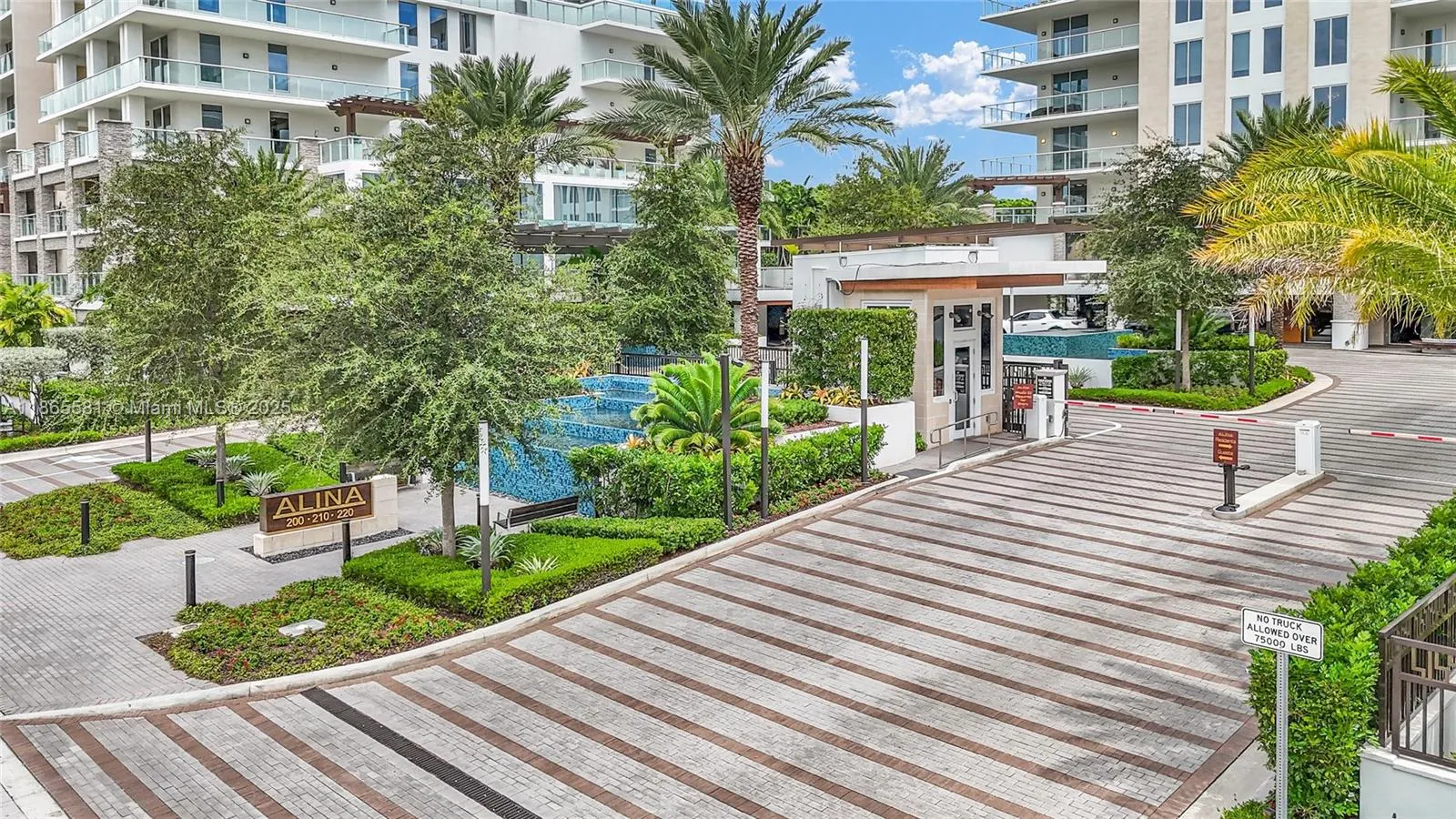 220 SE Mizner Blvd, #414