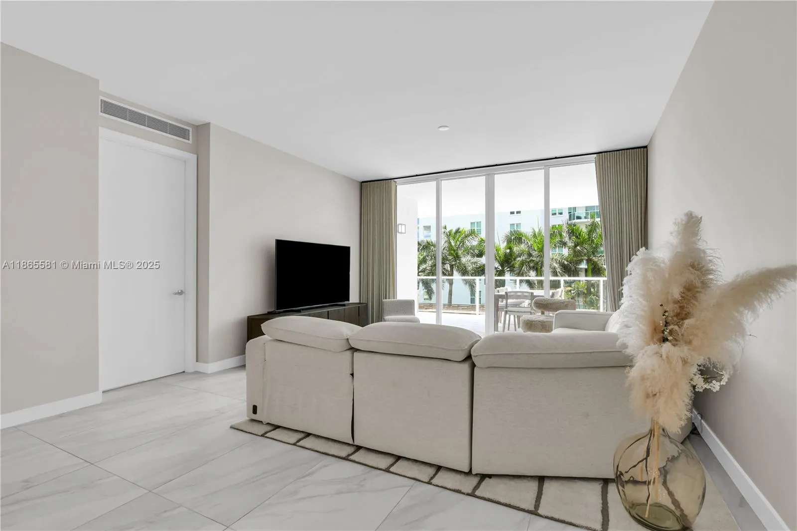 220 SE Mizner Blvd, #414
