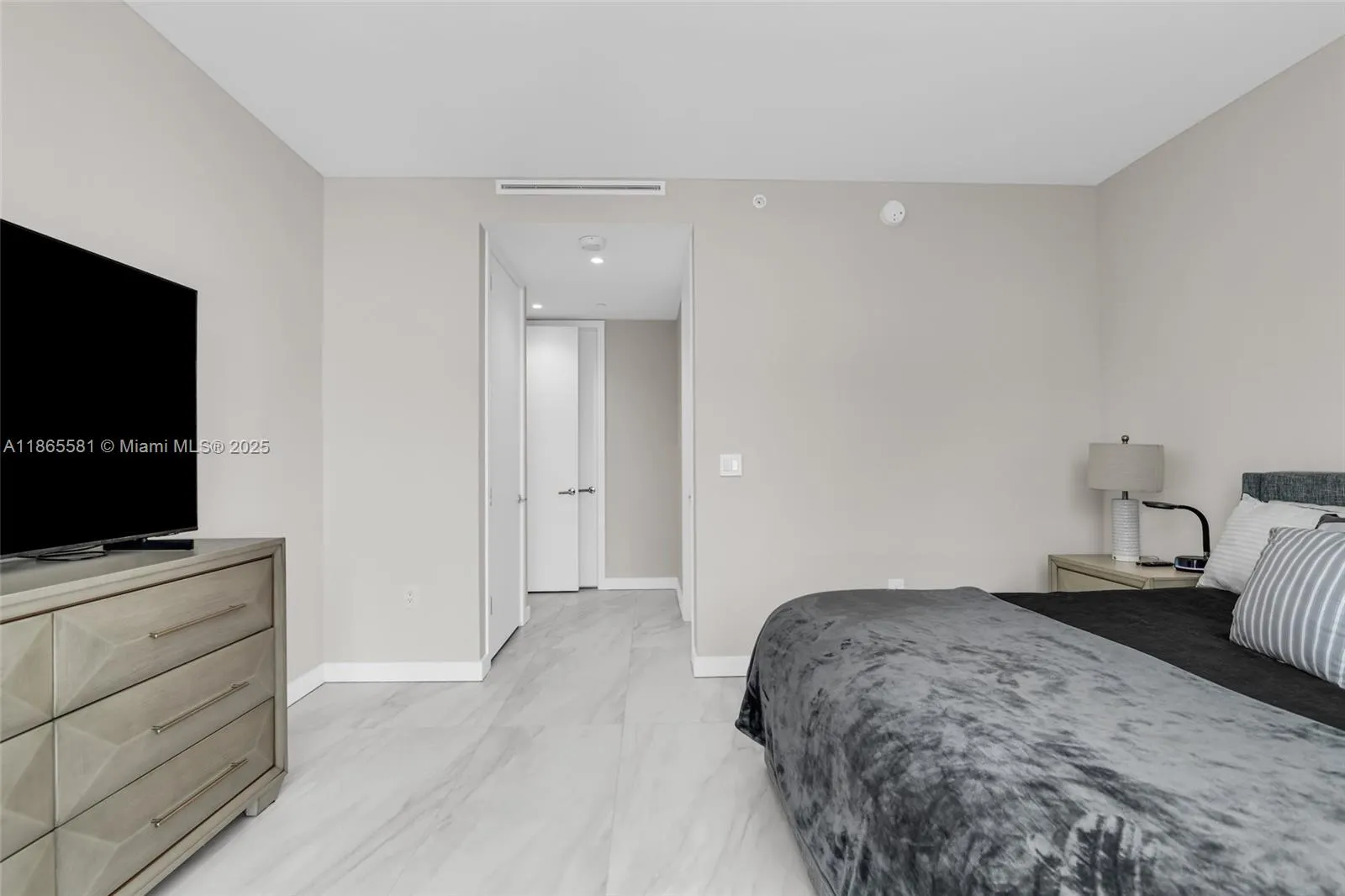 220 SE Mizner Blvd, #414