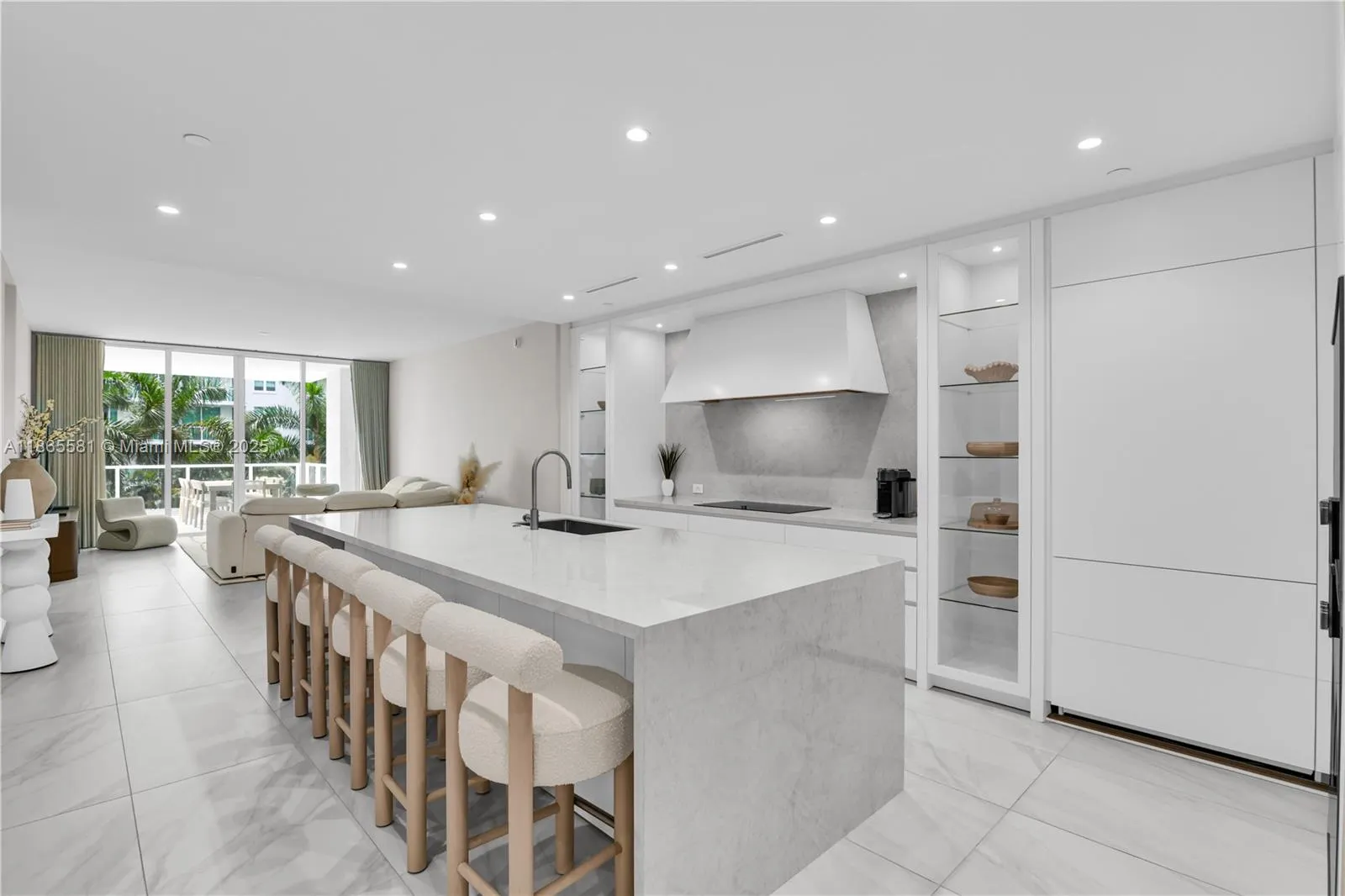 220 SE Mizner Blvd, #414