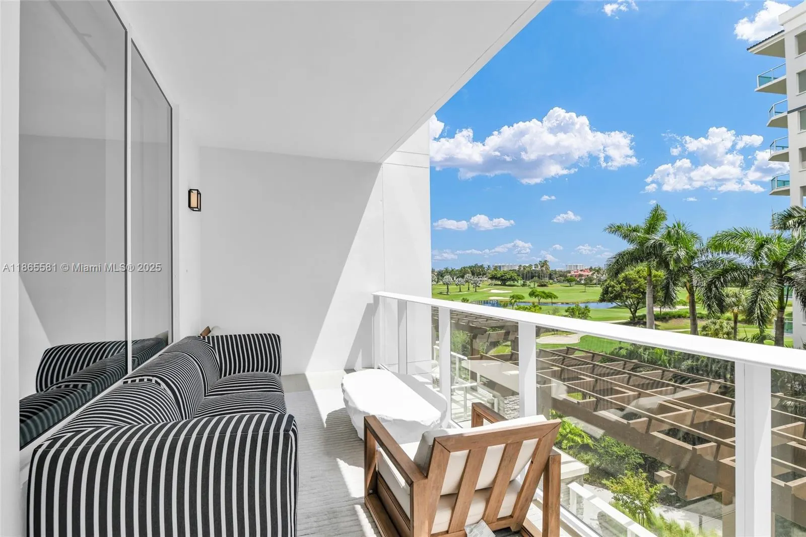 220 SE Mizner Blvd, #414