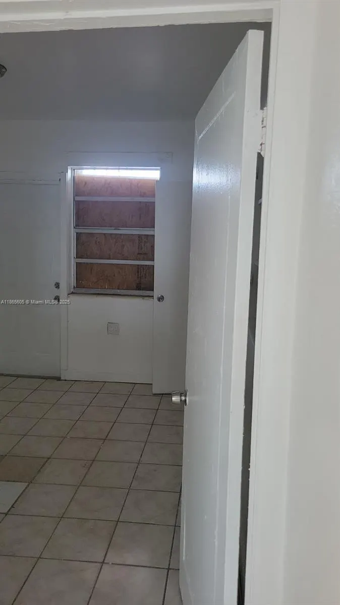 1406 NW 2nd Ave, #3