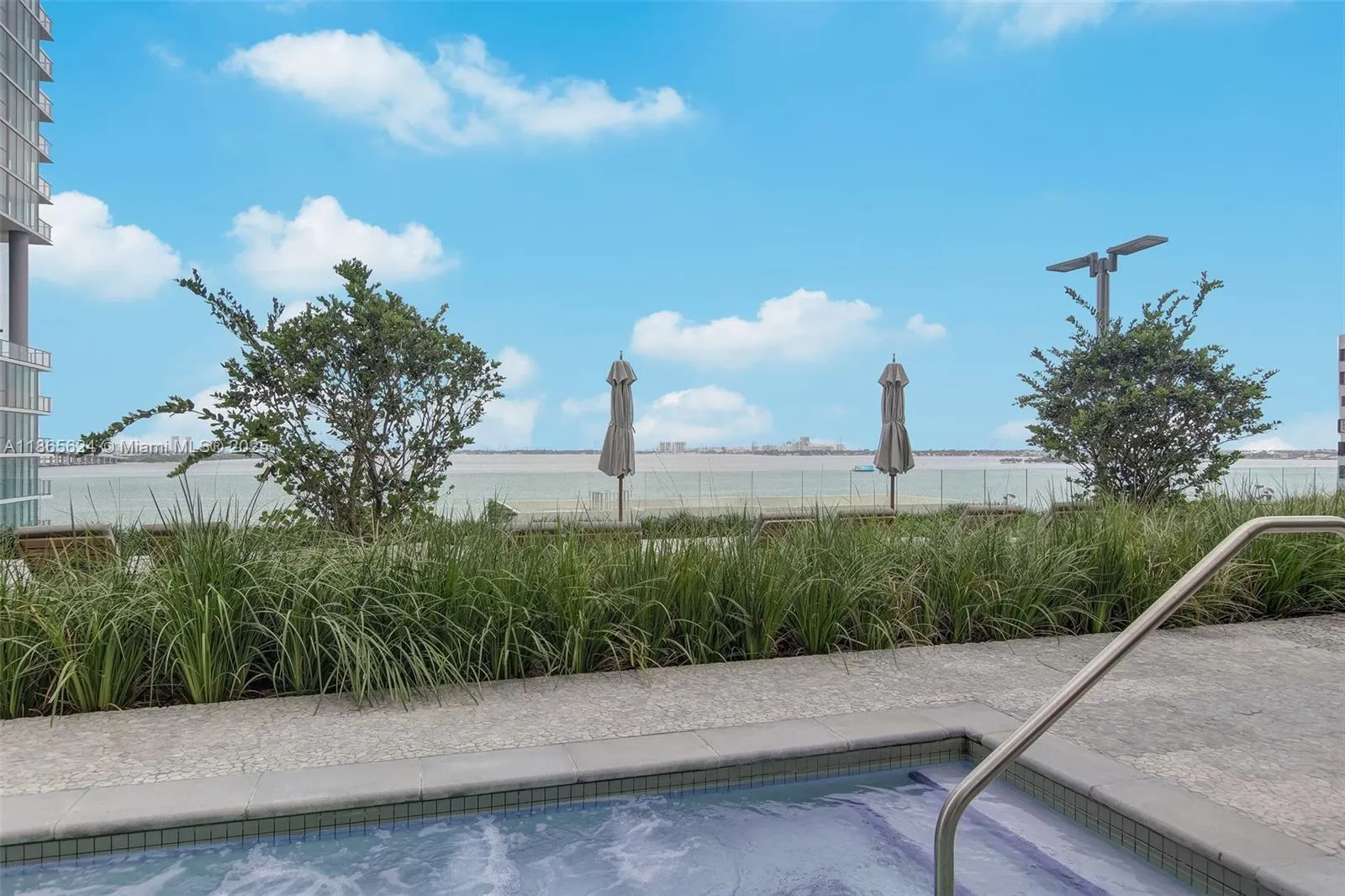 650 NE 32nd St, #1708