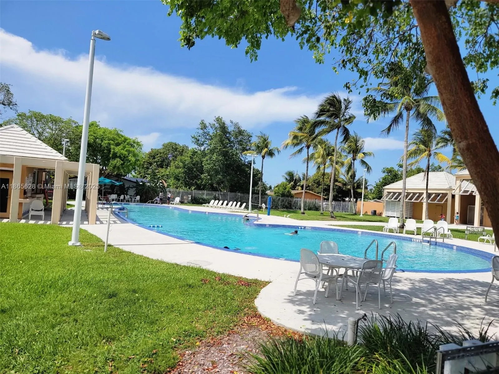 6530 NW 29th St
