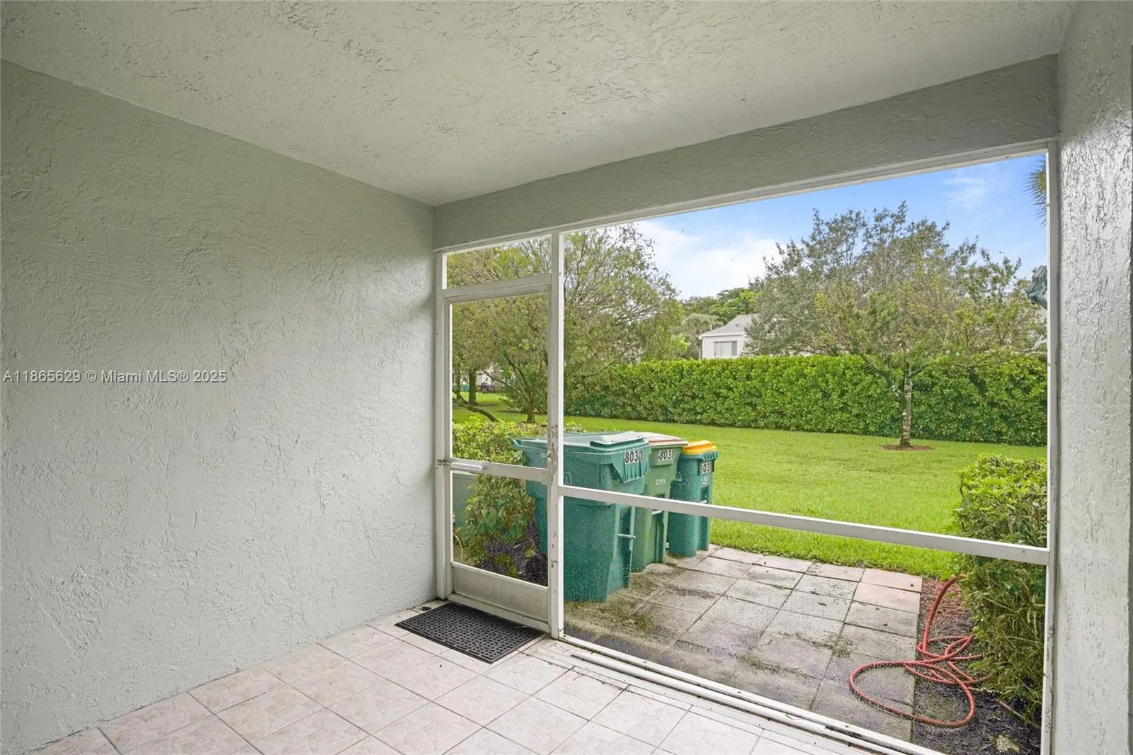 8031 Sanibel Dr, #0