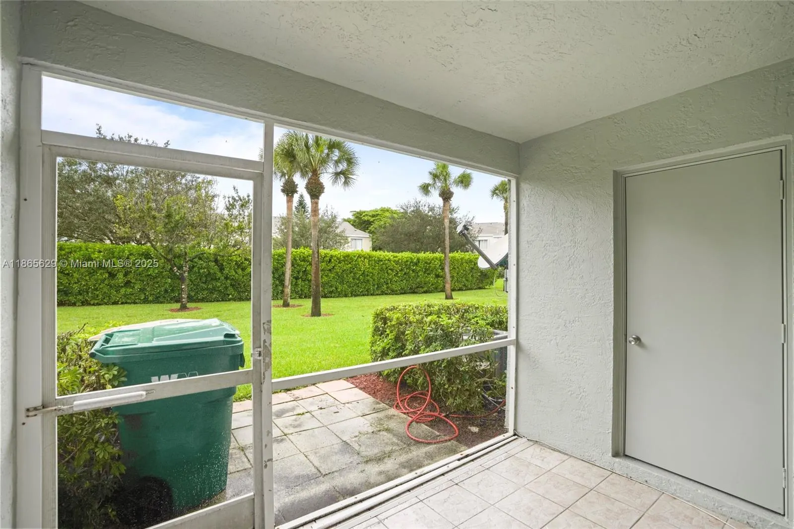 8031 Sanibel Dr, #0