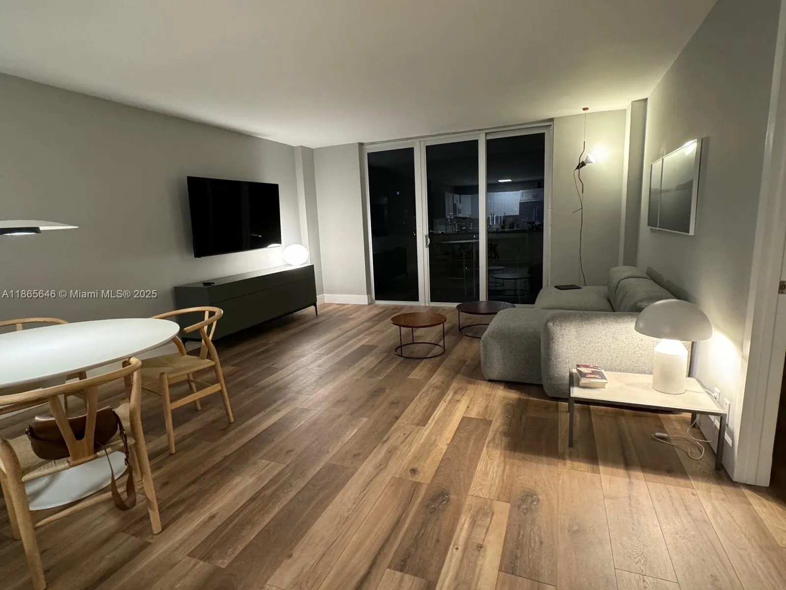 5 Island Ave, #10E