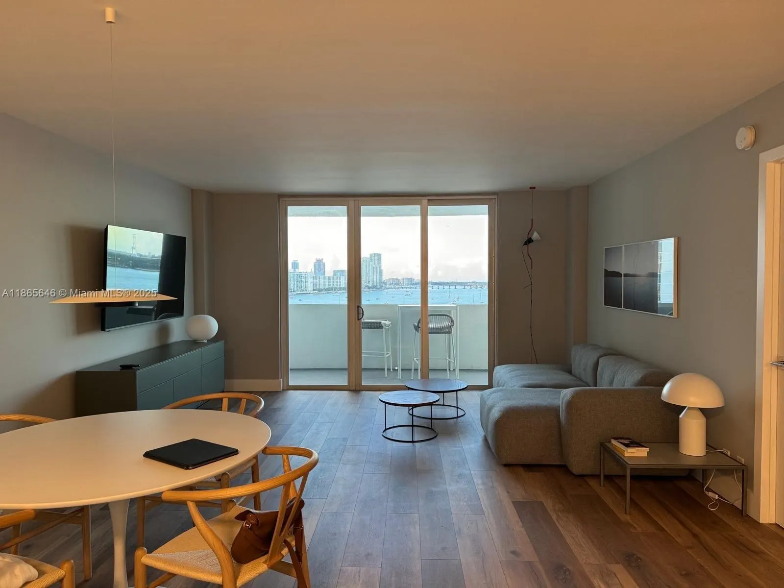 5 Island Ave, #10E