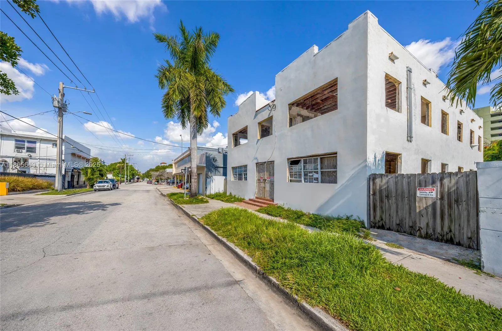 1157 NW 1st St